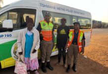 Chain of Kindness, Citizen and TMPD officers reunite elderly woman with family TMPD officers with the elderly woman and her son